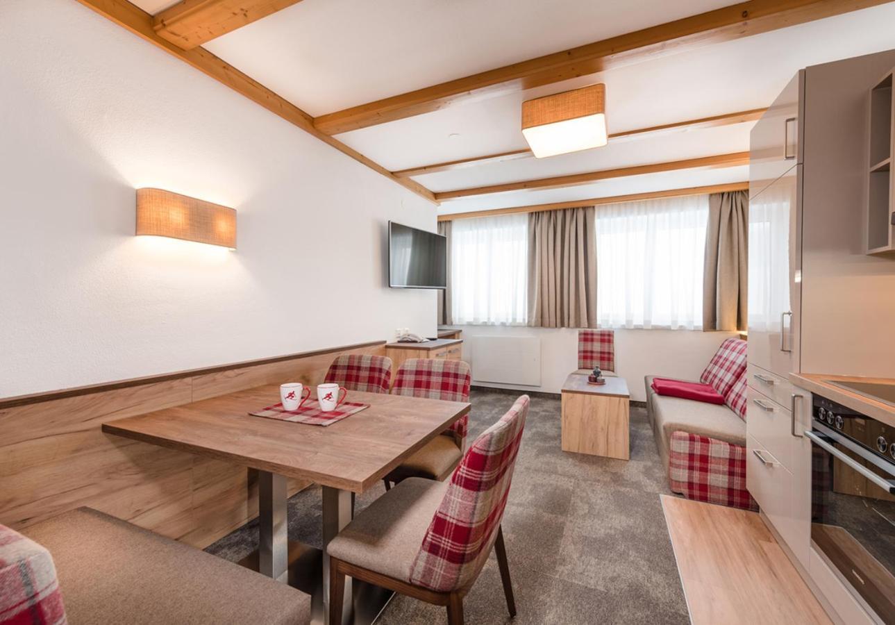 Apartments & Garni Alpenrose Obertauern Extérieur photo